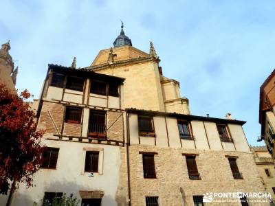 Destilería DYC - Segovia; viajes en grupos organizados  monasterios la rioja